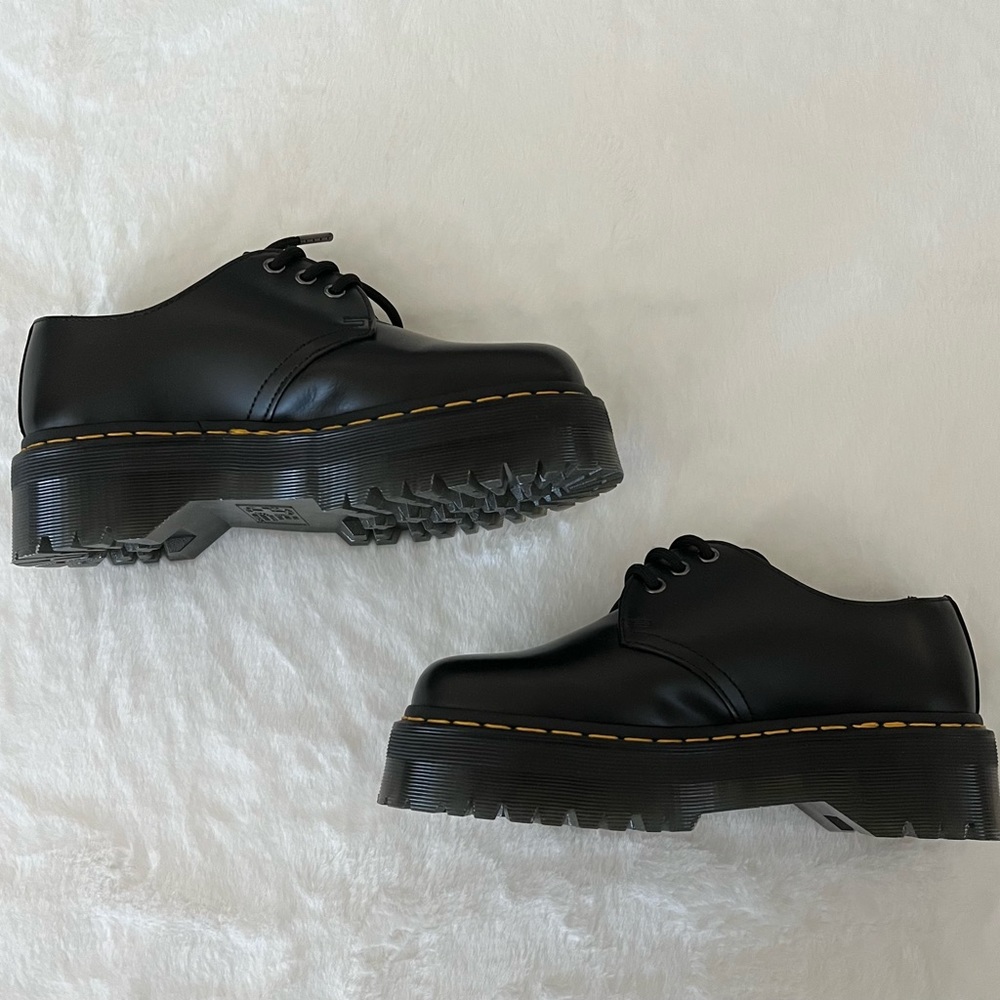 Dr. Martens 1461 leather platform shoes